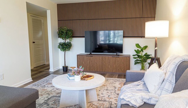 3BR/Pool · Parking · Metro/Near DC & Old Town