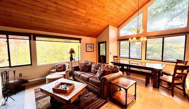 3BR Townhouse Sleeps 7 | Private Deck | Across from Loon | Pool & Hot Tub
