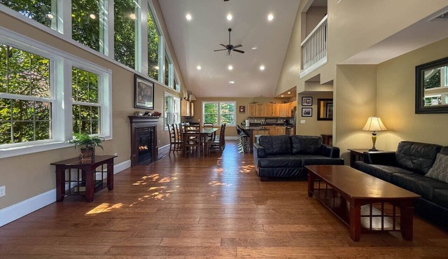 42-2 Locust Lane | Sleeps 21, Pool, Hot Tub, Views
