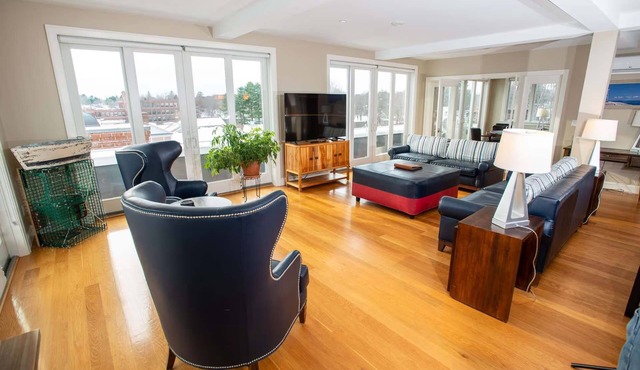 84 Main - 3 Bedroom Penthouse