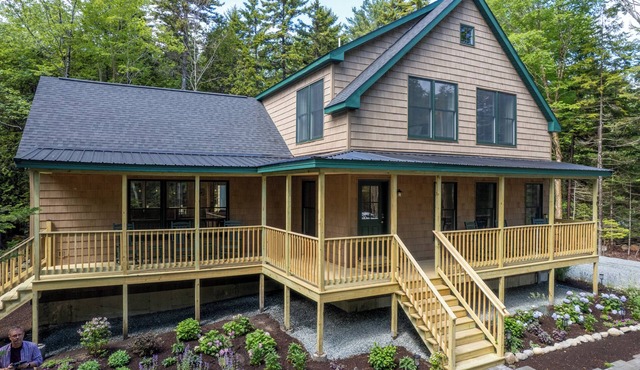 Acadia in the backyard, walk to Jordan Pond House or beach!