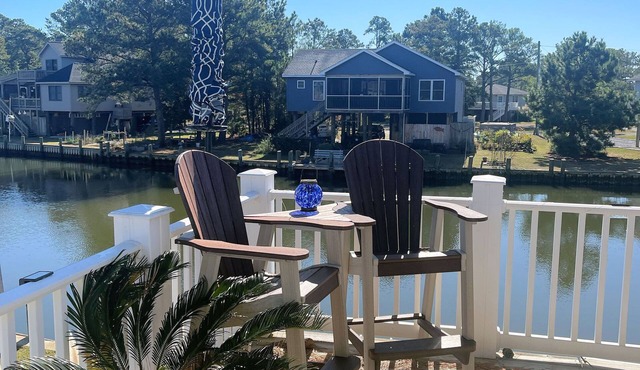 Amazing Grace - Spacious Water Front home - Dock, lg outside decks & porch.