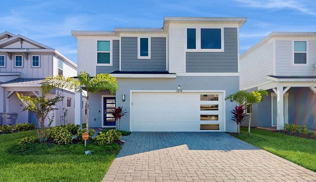 Amazing home with outdoor patio, wifi, & close to local attractions near Orlando