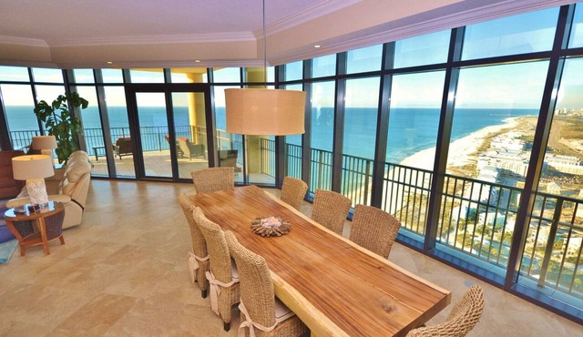 Amazing Penthouse living~Upscale~Luxury~Corner unit~BEST Views~Private balcony!