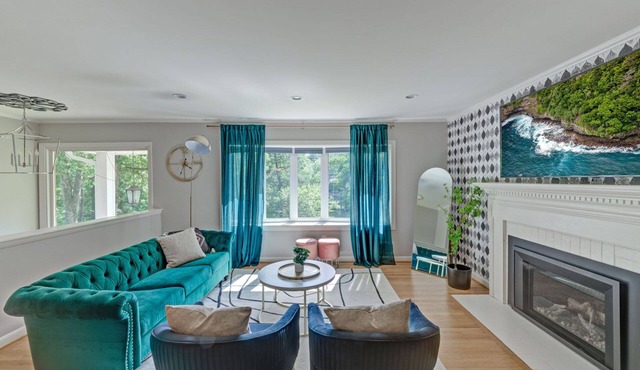 Arlington Beautiful Home - 4 bed/3 bath Home, Sleeps 10, Approx 10 mins DC