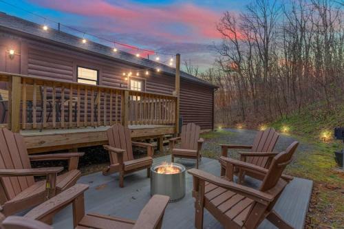 Balk Retreat MountainViews HotTub Firepit