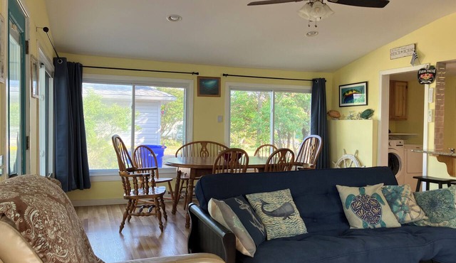 Bayside 4-bedroom bungalow in serene Slaughter Beach, pet friendly!