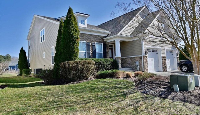 Bayside * 4BR Luxury Twinhouse