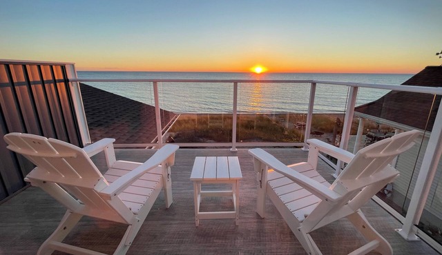 Beachfront Cottage in Amberley, Newly built!