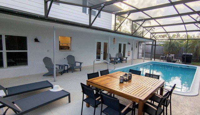 Beachside escape w/pool & BBQ grill