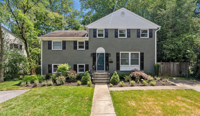 Beautiful, Spacious, Modern 4bd/3.5ba Home in Convenient Bethesda Location