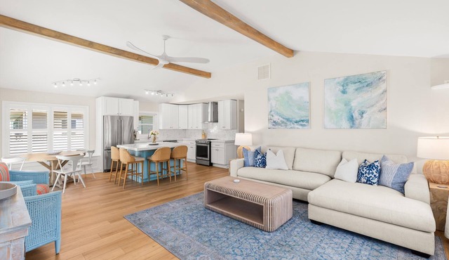 Beautifully remodeled 3-bedroom home on 89th St.
