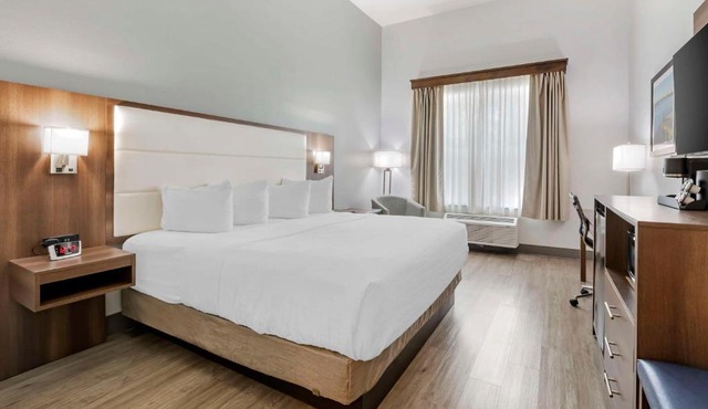 Best Western Plus First Coast Inn and Suites
