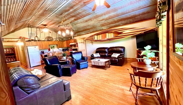 Big Red Lodge, Gatherings, Riverview, Wade-in River Access