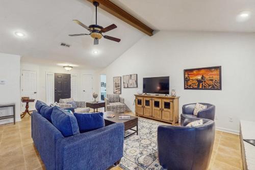 Biker & Hikers Haven! Conway Home < 1 Mi to Trails