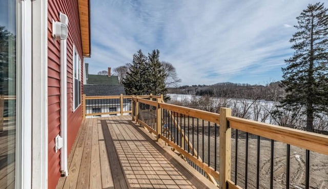 Brand NEW 2BD 1BA Riverfront | Washer & Dryer
