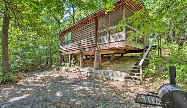 Bright Davis Escape w/Screened-In Porch!