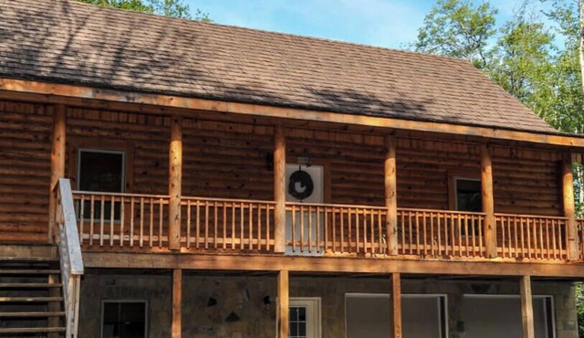 Broqvarn is a wonderful all season home! Great Rates! Close to Lodge & Trails!