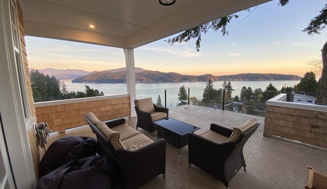 Cape-Cod-Style Vacation Home in Gibsons with Spectacular Ocean Views