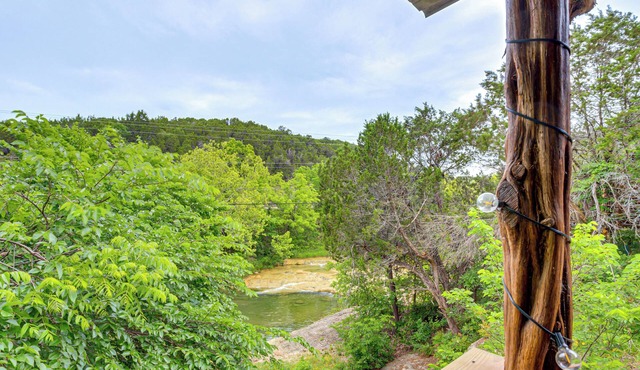 'cedar Falls Cabin 5': 1/2 Mile to Turner Falls