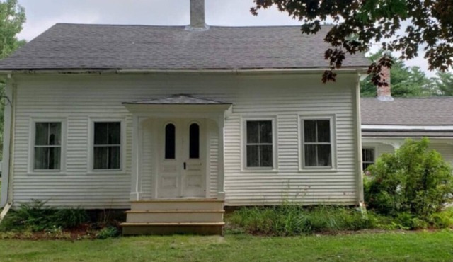 Charming 3-bedroom farmhouse in Pleasant Milbridge with WiFi