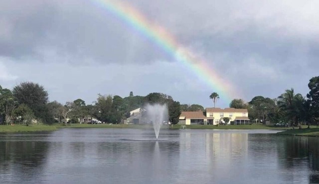 Charming 3-bedroom pool home on the lake with spectacular sunsets & close to all