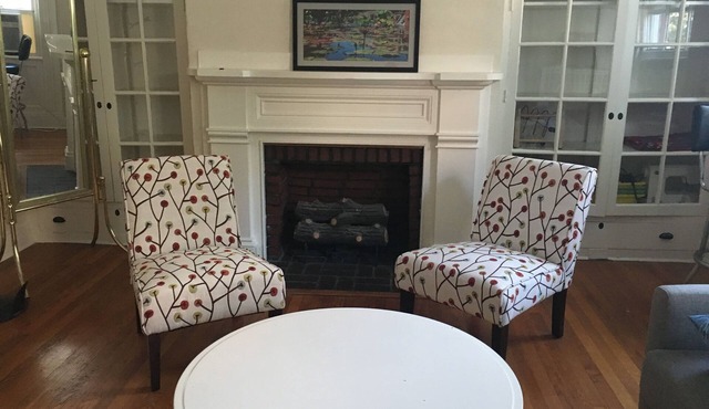 Charming Apartment In Historic Downtown Frederick