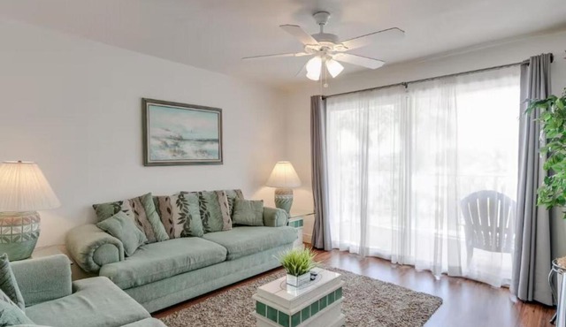 Charming Coastal Escape - BC52