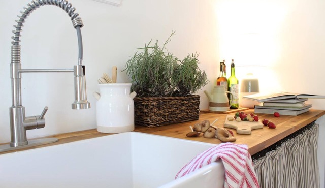 Charming Heritage Vineyard Guest house | Private Wine Country Retreat