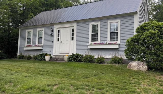 Charming Post & Beam Farmhouse Near Lake Winnipesaukee - Pet-Friendly!