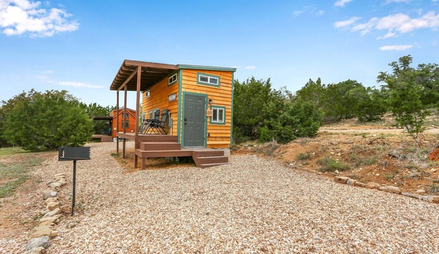 Charming Tiny House in Dripping Springs w/Grill, Fire Pit & Views