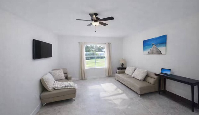 Chic 1Bedroom Apt in a Quiet residential community