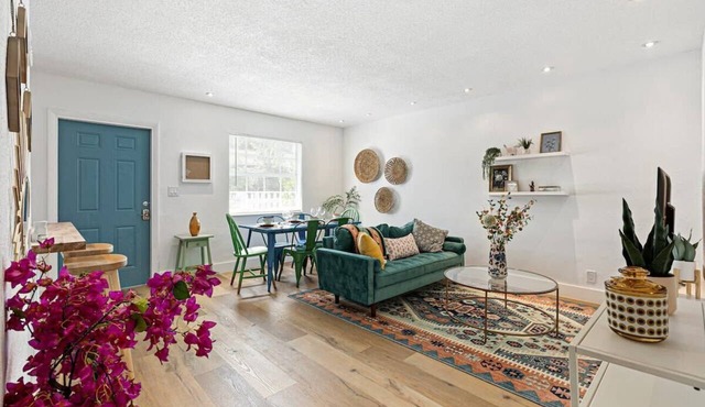 Chic Condo w/Patio, Near Fort Lauderdale Hotspots
