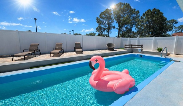 Coastal Getaway with Private Pool Near Anclote Beach