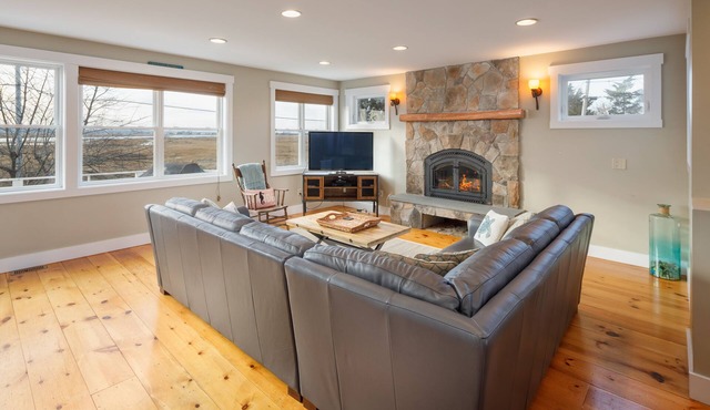 Coastal Retreat in Plum Island – 3 Minutes to the Beach!