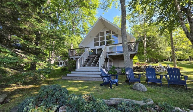 Cole Cottage - waterfront chalet-style 2BR, weekly or monthly near Bar Harbor