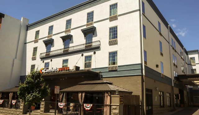 Comfort Suites Downtown Carlisle