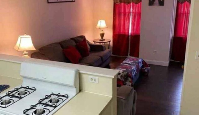 Comfortable 1 bedroom central located near Salem, ma