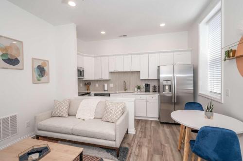 Covington Charm 202