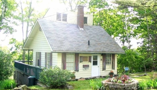 Cozy Boothbay Harbor Cottage