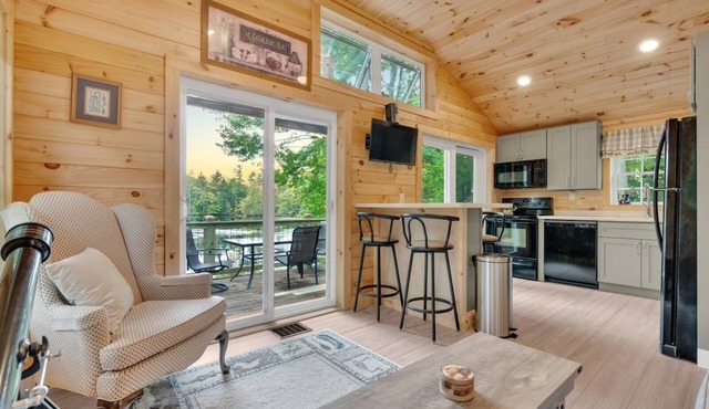 Cozy cabin in wonderful Lyman with WiFi, AC