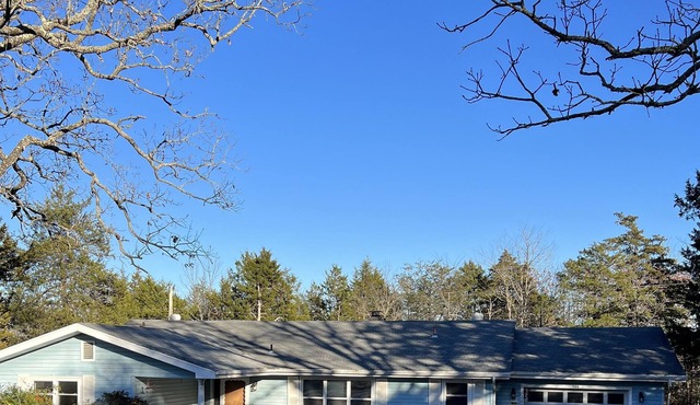 Cozy House with a short walk to Lake Norfork