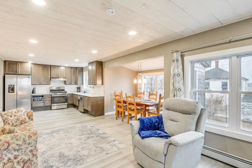 Cozy Maine Getaway: Covered Deck, Walk to Beach!