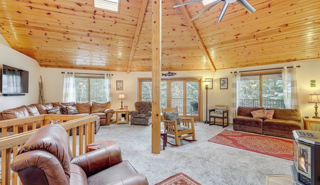 Deck + Game Room: Secluded Cabin Near Lake Cascade