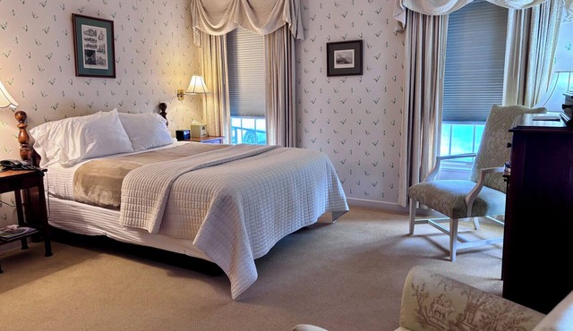Deerfield Inn