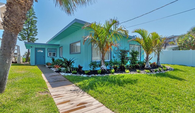 DIRECT OCEANFRONT BEACH HOME! PRIVATE BEACH ACCESS!