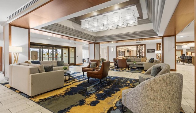 DoubleTree by Hilton Pittsburgh-Green Tree