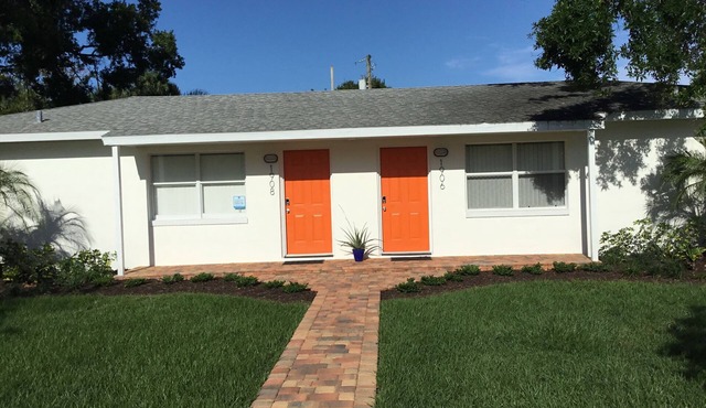 Downtown Duplex -Cultural Arts District-Gated Tropical Garden