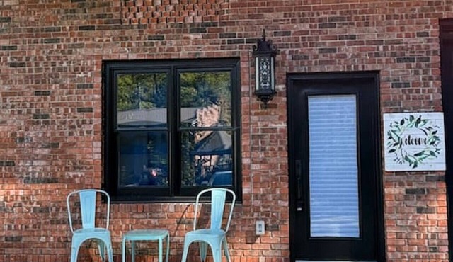 Downtown+FreeParking+Wifi Main St. Ste 101