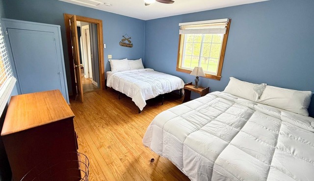 Eden Village Cottage 6 in Bar Harbor, minutes to Acadia & Downtown, Sleeps 6.